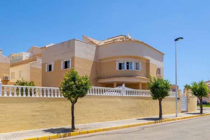 Villa in El Chaparral - view 1