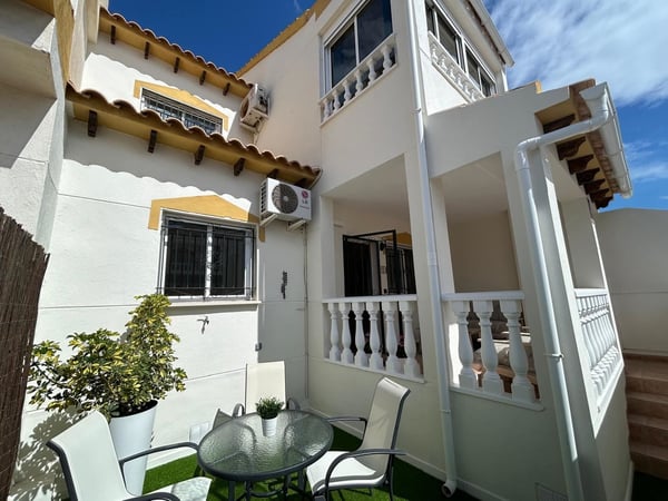 House in La Florida - view 1
