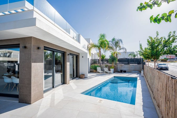 Villa in La Marina - view 1