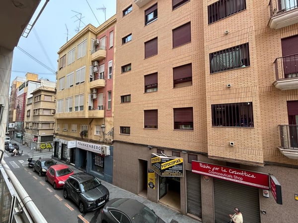Apartment in Alicante - view 1