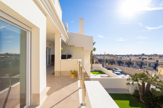 Apartment in Villamartin - view 1