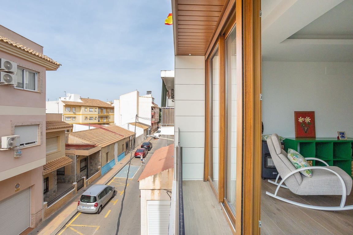 Villa in Los Alcazares - Image 2