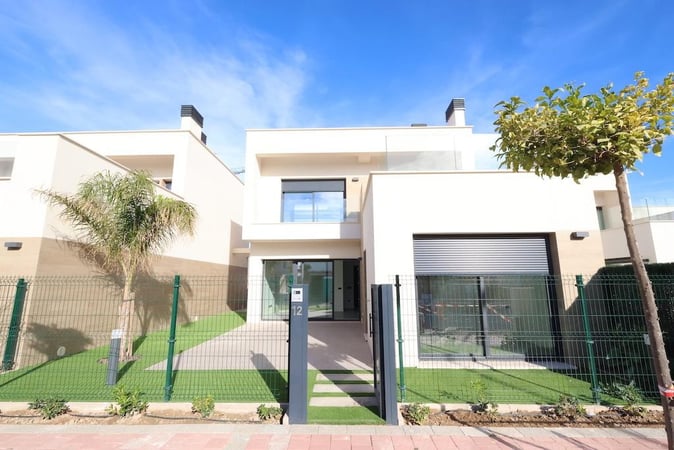 Villa in Los Alcazares - view 1
