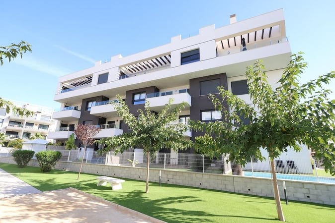 Apartment in Villamartin - view 1