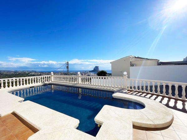 Villa in Calp - view 1