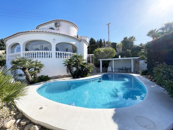 Villa in Calp - view 1