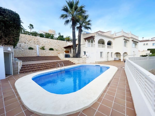 Villa in Calp - view 1