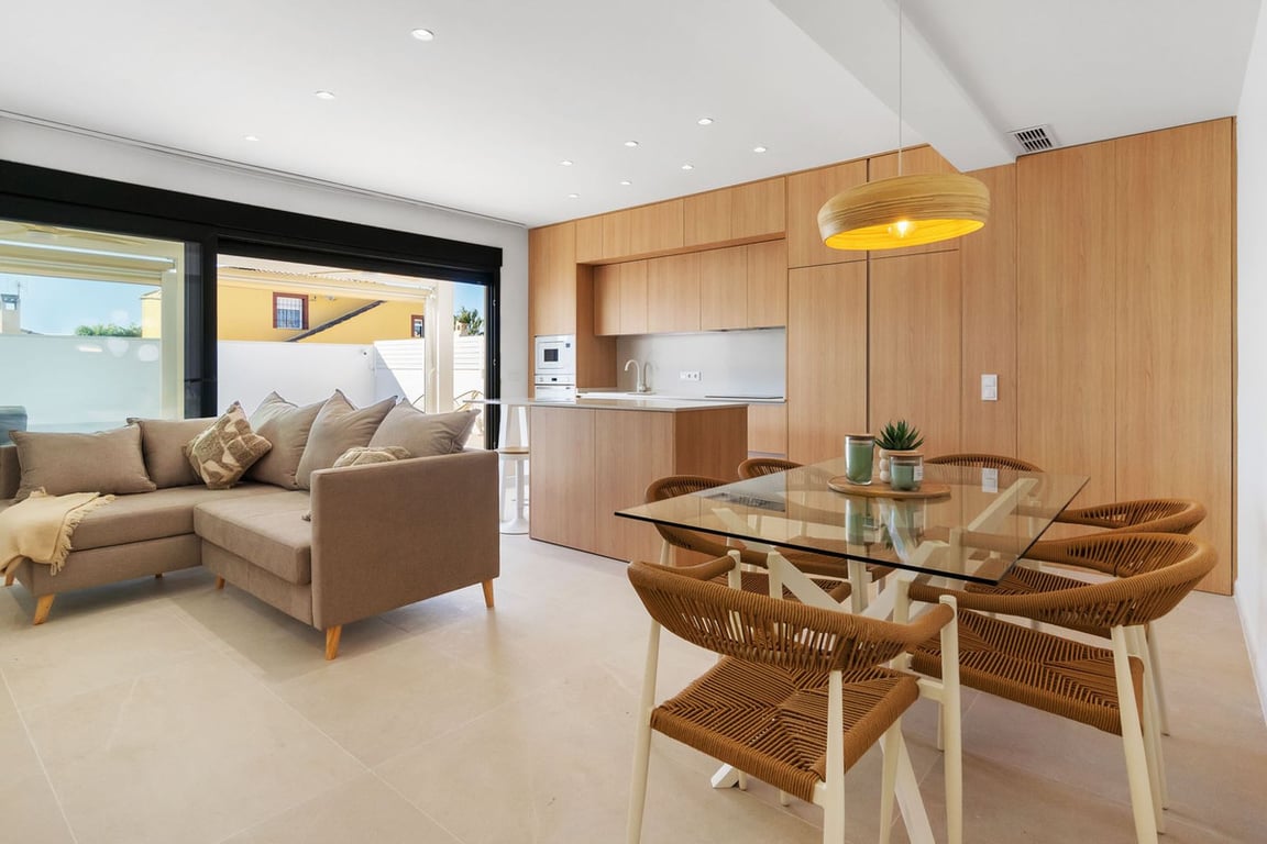 Villa in El Chaparral - Image 2