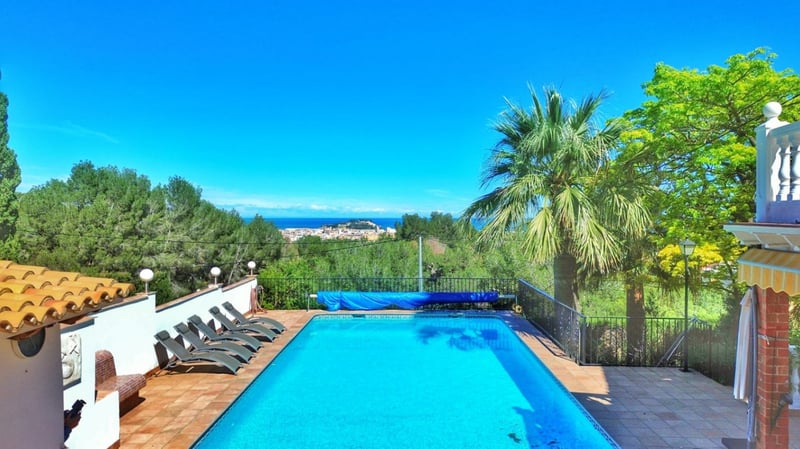 Villa in Denia - view 1