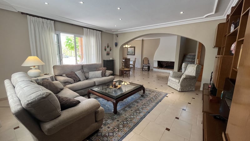 Villa in Tangel - view 1