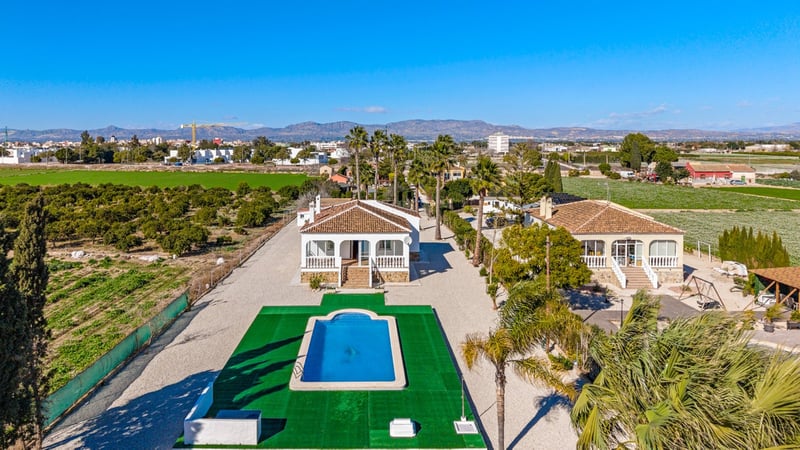 Villa in Dolores - view 1