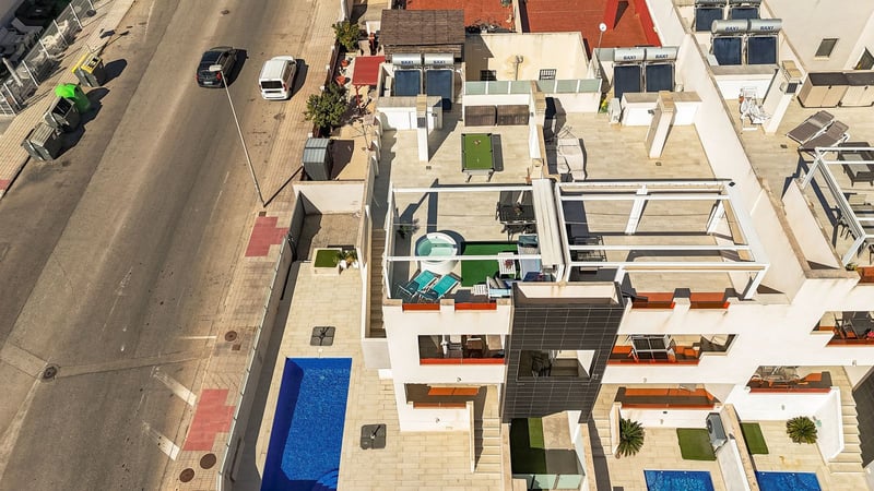 Apartment in Residencia los Altos - view 1