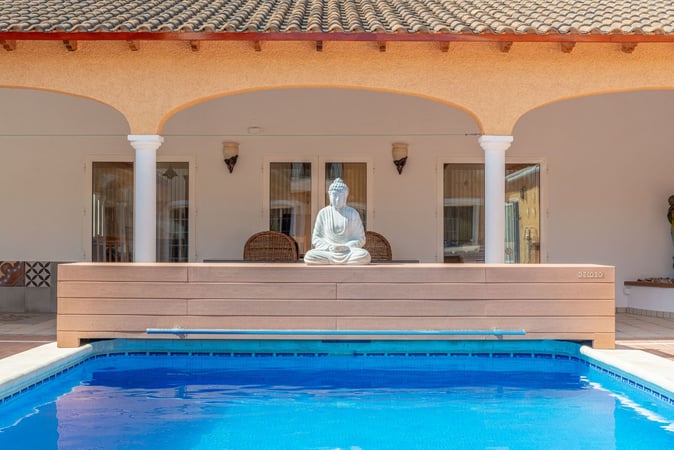 Villa in Busot - view 1