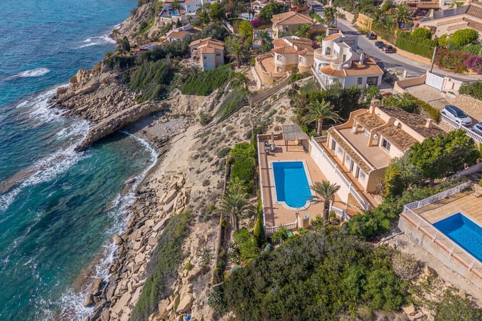 Villa in El Campello - view 1