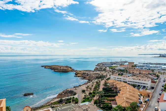 Apartment in El Campello - view 1