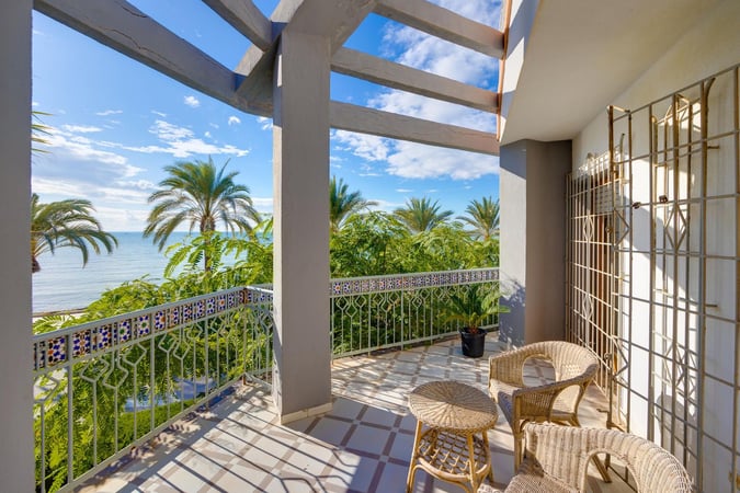 Villa in Santa Pola - view 1