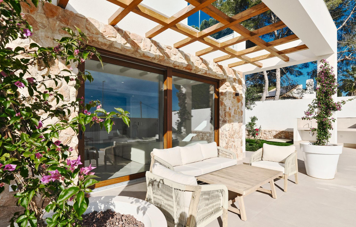 Villa in Campoamor R-5 - Image 2