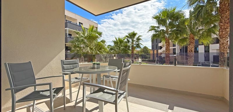 Apartment in Residencia los Altos - view 1