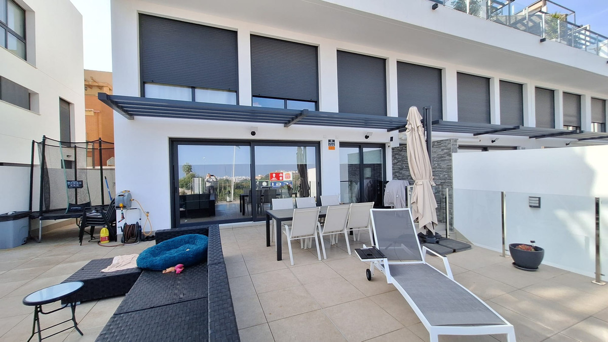 Apartment in Guardamar del Segura - Image 2