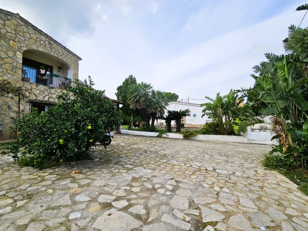 Villa in Denia - view 1