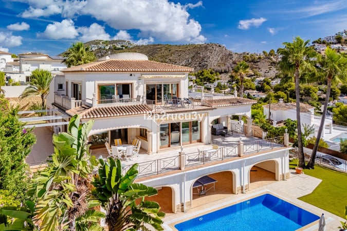 Villa in Moraira - view 1