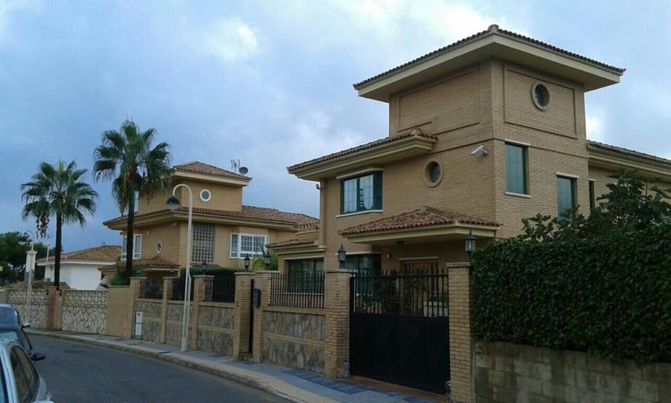 Villa in Benidorm - view 1