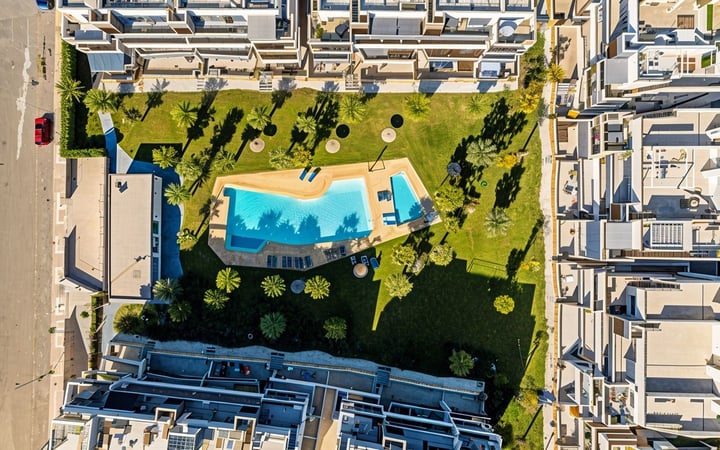 Apartment in Residencia los Altos - view 1