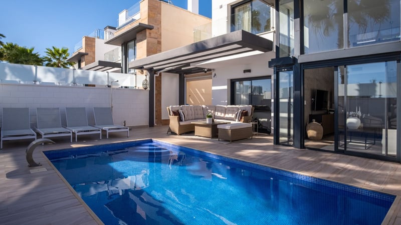 Villa in Dehesa de Campoamor - view 1