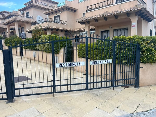 House in Villamartin - view 1