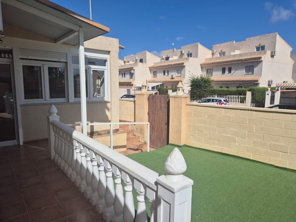 Villa in Playa Flamenca - view 1