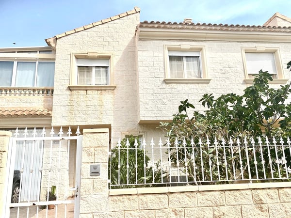 Villa in L'Albir - view 1