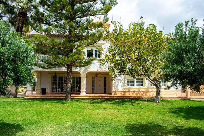 Villa in Villamartin - view 1