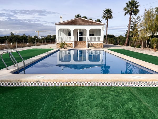 Villa in Dolores - view 1