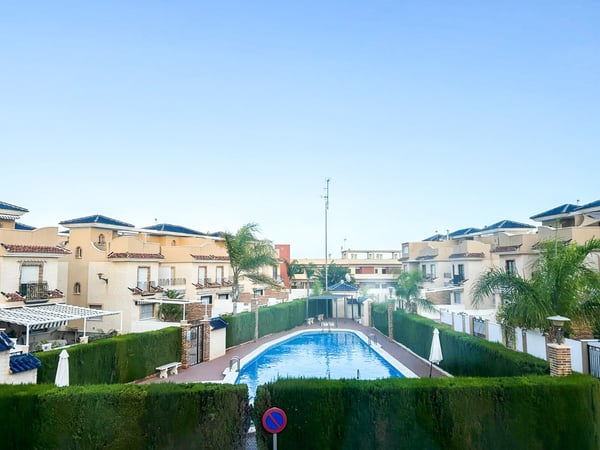 Villa in Torre de la Horadada - view 1