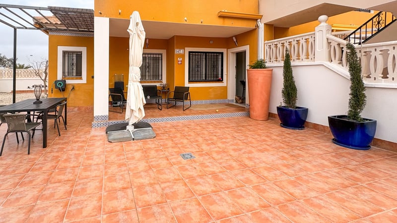 Villa in El Altet - view 1