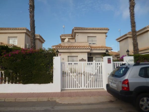 Villa in Playa Flamenca - view 1
