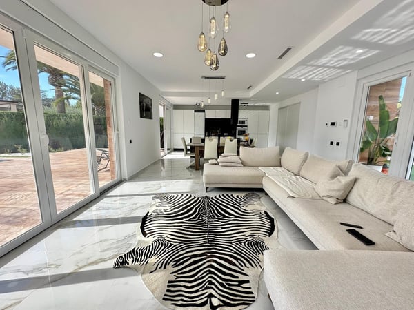 Villa in Petrel - view 1