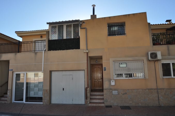 House in Pinoso - view 1