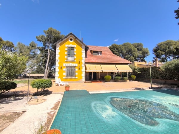 Villa in Yecla - view 1