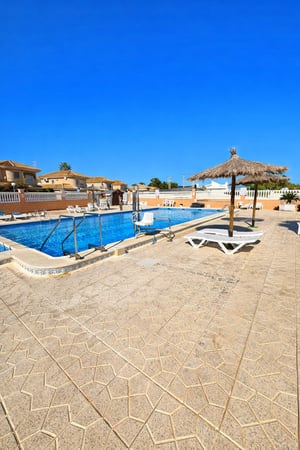 Villa in Residencia los Altos - view 1