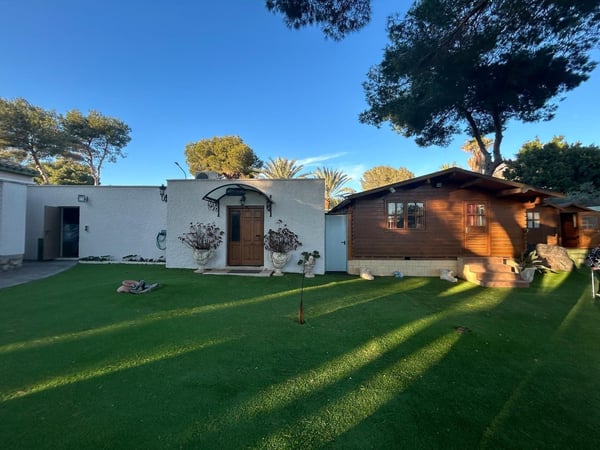 Villa in Dehesa de Campoamor - view 1