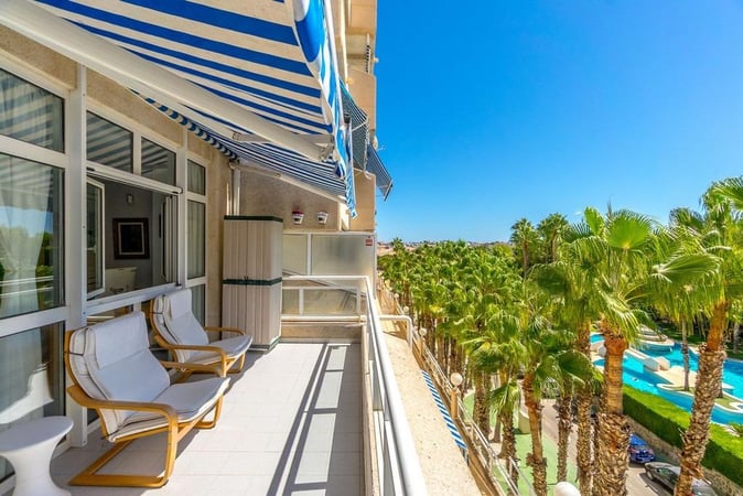 Apartment in Dehesa de Campoamor - view 1