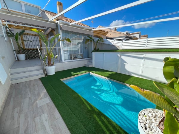 House in Torre de la Horadada - view 1