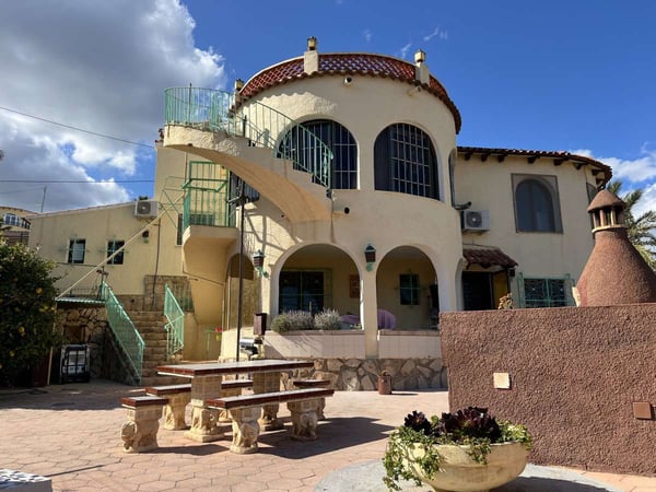 Villa in Calp - view 1