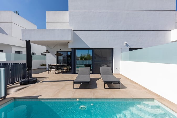 Villa in Dolores - view 1