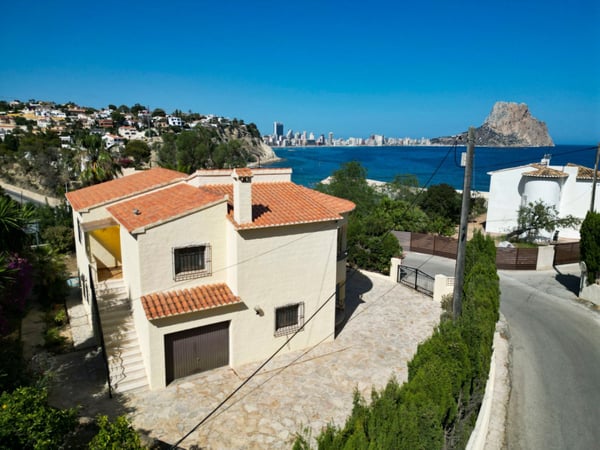 Villa in Calp - view 1