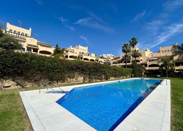 Apartment in Elviria - view 1