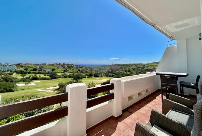 Apartment in Estepona - view 1