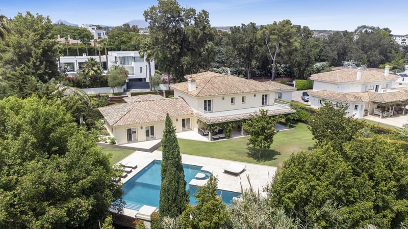 Villa in Sotogrande - view 1