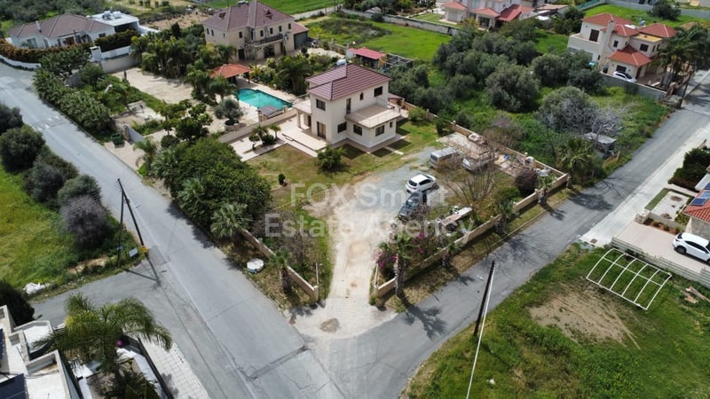 House in Ypsonas - view 1